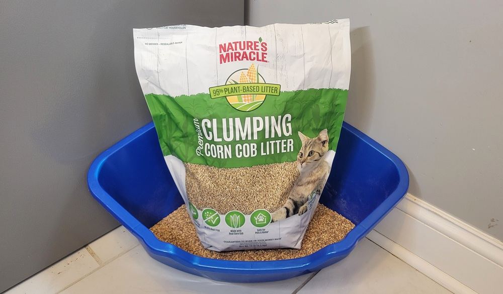 Nature’s Miracle Corn-Cob Clumping Cat Litter